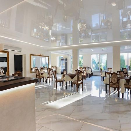 Hotel Continent Polyána Kültér fotó