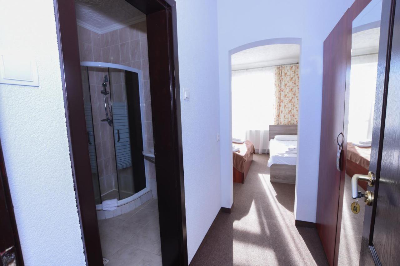 Hotel Continent Polyána Kültér fotó