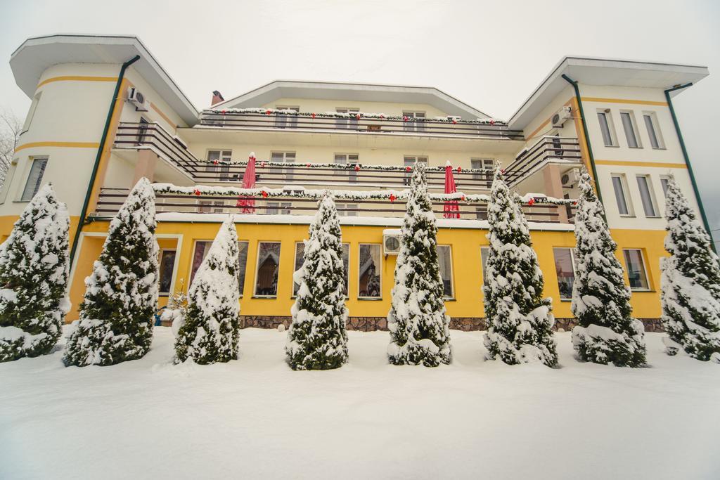 Hotel Continent Polyána Kültér fotó